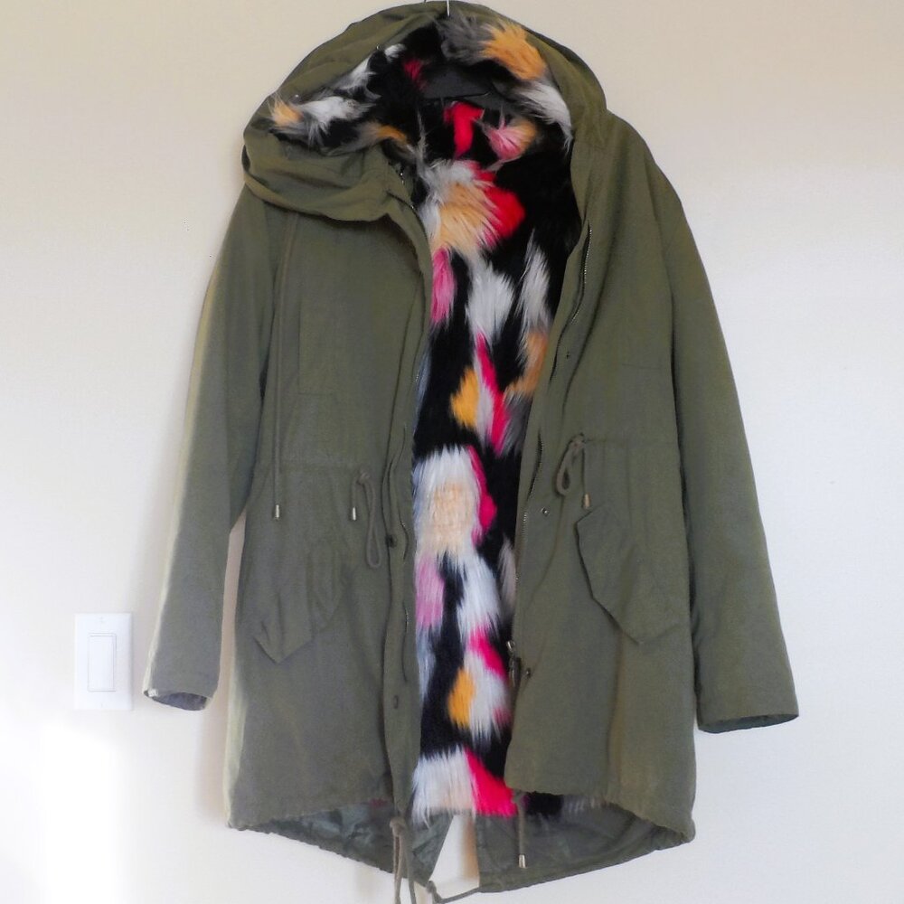 Winter woman coat olive color size S